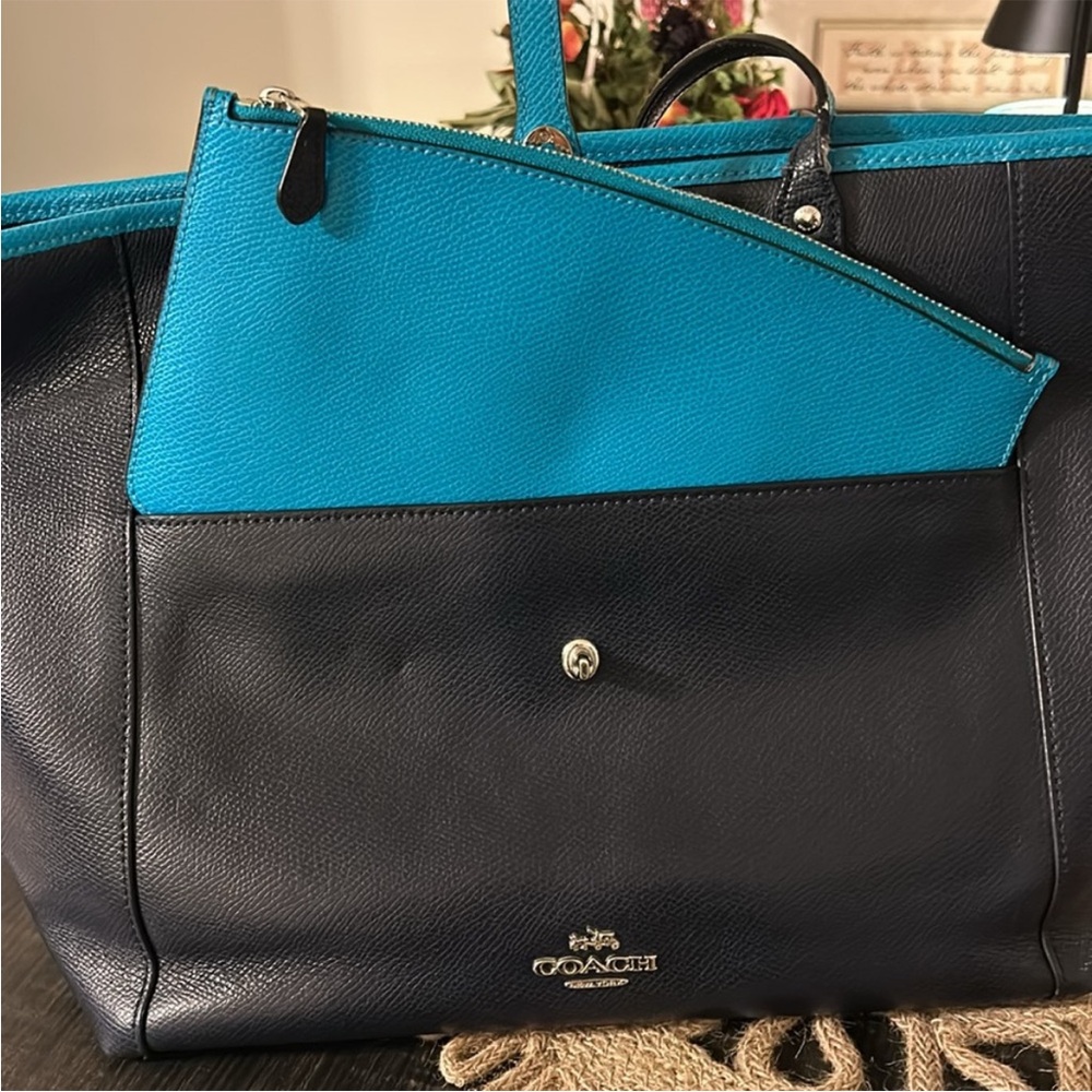Coach city tote bag purse with pouch